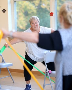 Top Home Fitness Tools for Seniors and Safe Usage Tips